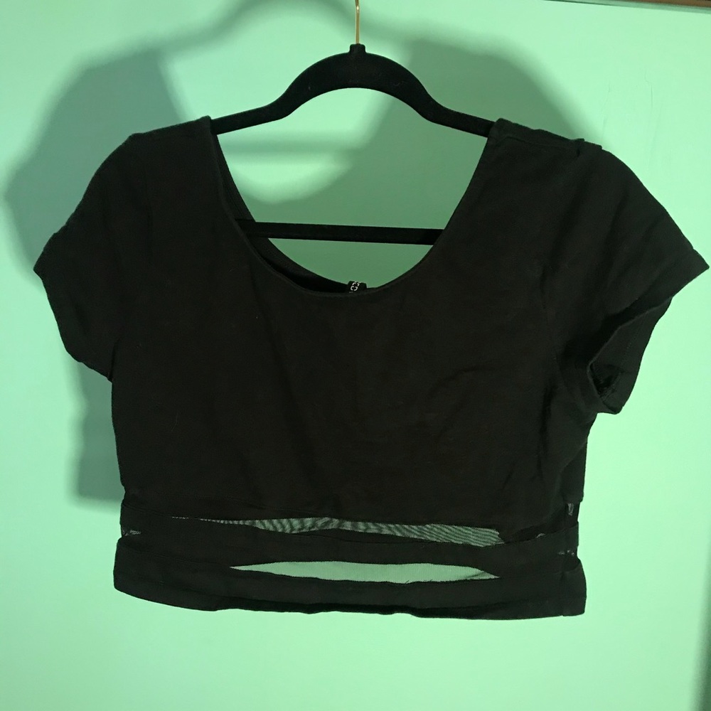 Black crop top 💙